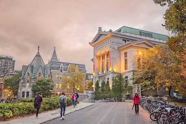 دانشگاه مک‌گیل (McGill University)